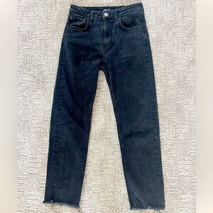 Size 6 black Zara Jean